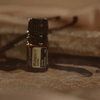 マダガスカルバニラ　ドテラ マダガスカルバニラ doTERRA ドテラ アロマオイル